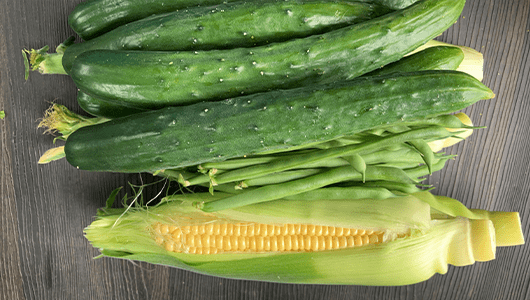 季節の野菜の詰め合わせをお届け